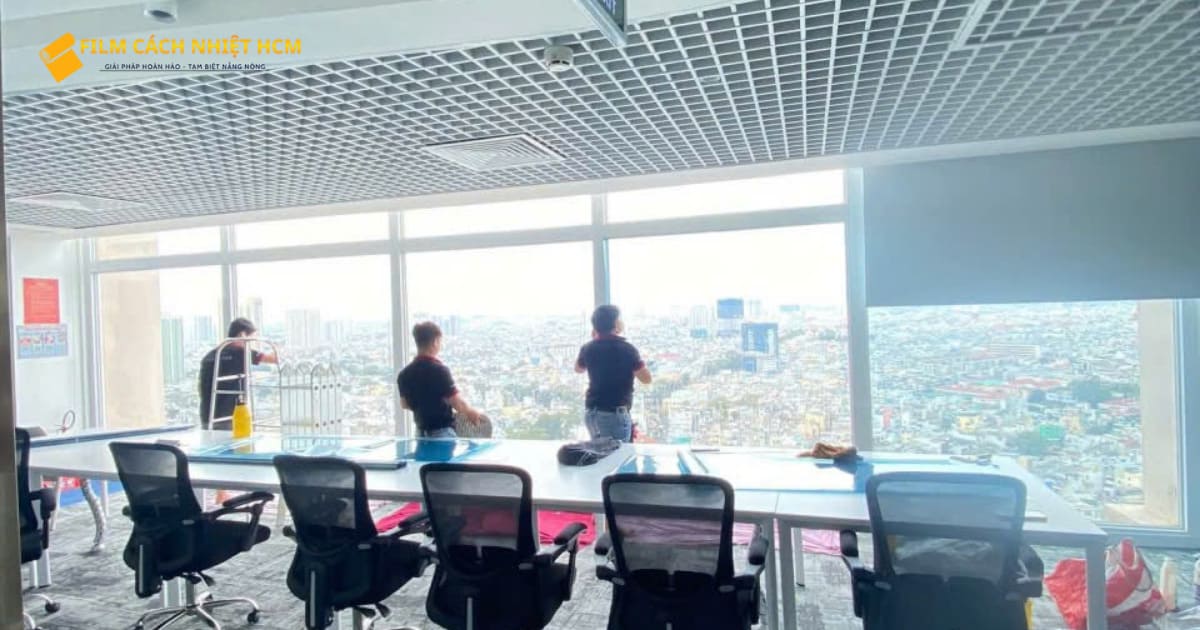 Dán phim cách nhiệt văn phòng